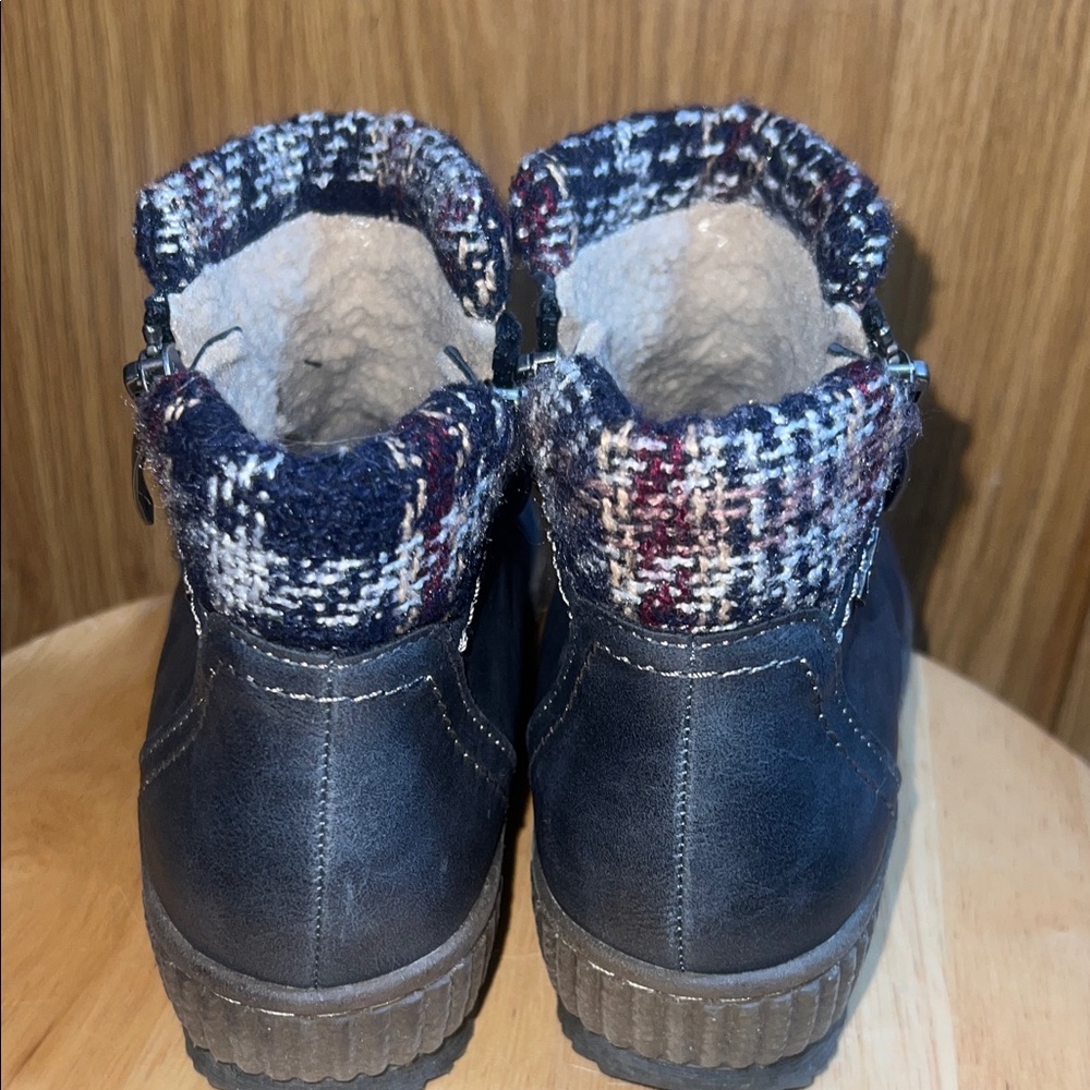 Spring Step Navy Leather Ankle Boots with Patterned Knit Cuff - Picture 4 of 7